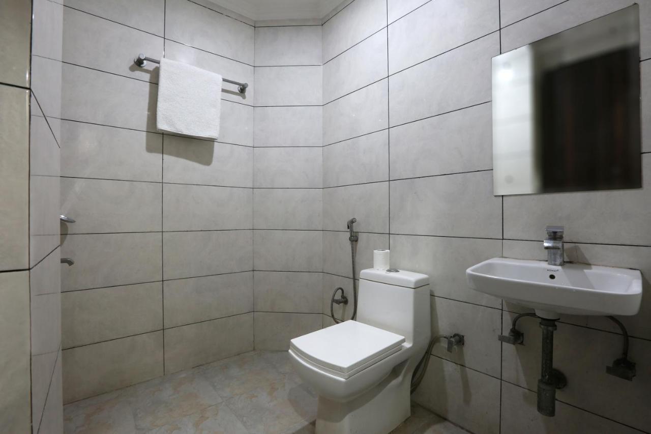 Ark Suites At Airport Hotel