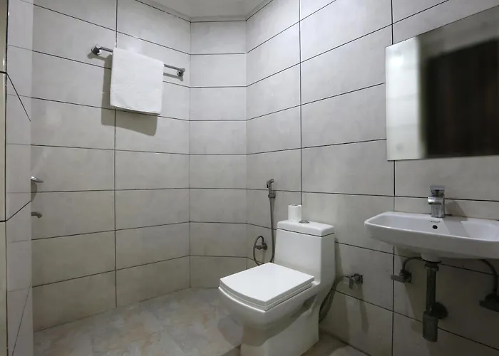 Hotel Ark Suites At Airport